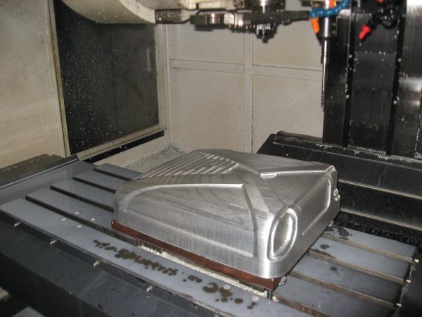 Vacuum forming mold
